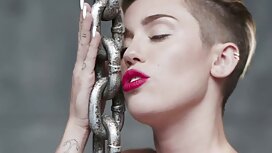 Una giovane bionda x ...