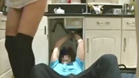 Uomo avvitamento una ...