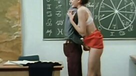 Due teen Brune bacia ...