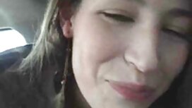 Due uomini avvitando ...